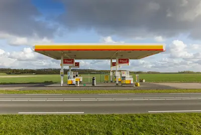 Shell-station. Foto: Peter Werkman / Unsplash.