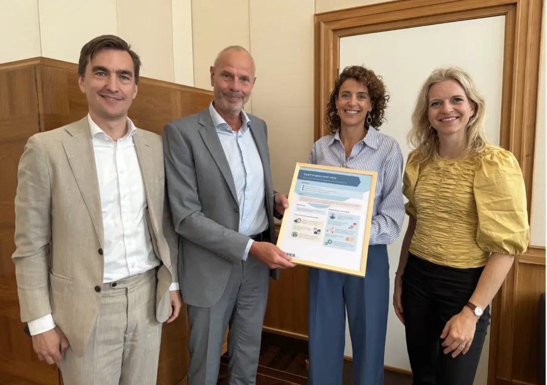 WKR biedt minister Hermans rapport aan